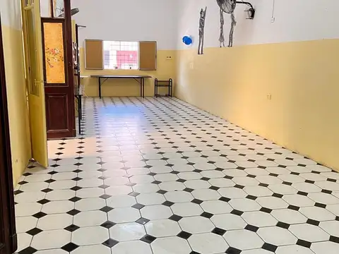 ALQUILER LOCAL ESQUINA FRENTE A PLAZA MALAVER – 147 M² – PLANTA BAJA – MÚLTIPLES DESTINOS