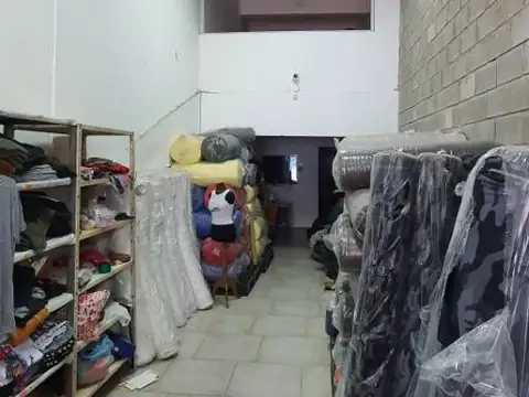 Local en Alquiler en Flores, USD 850.000