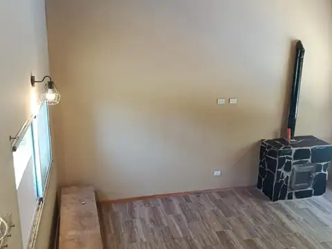 Casa 2 ambientes con 1 baño