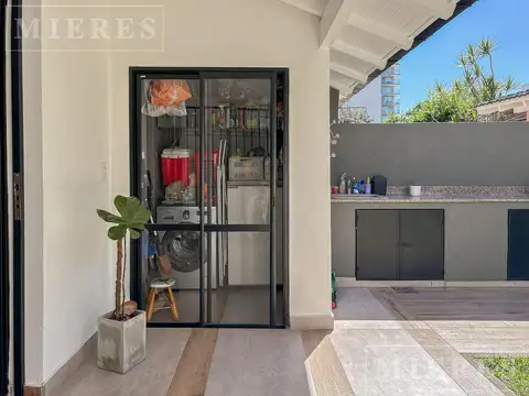 Depto Tipo Casa en Venta con 1 cocheras