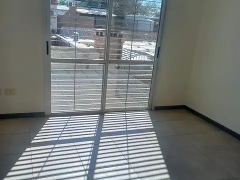 Departamento en Alquiler en Mendoza, $ 750.000