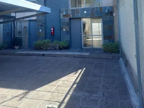 Jorge Newbery 147. Dúplex 6. 6ta Sección. Ciudad
