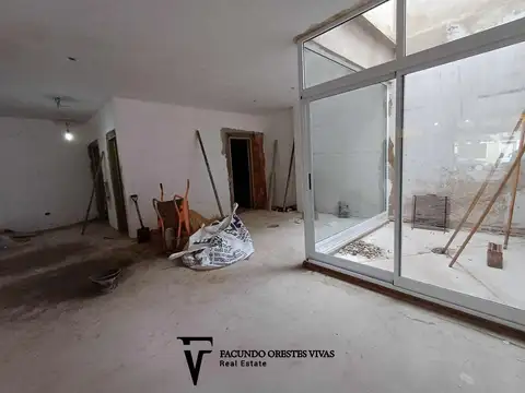 VENTA - LOCAL- VIDRIERA - PATIO - MATADEROS - BARRIO NAÓN