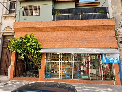  Local comercias Superficie 36 mts totales-  Muy Buena Ubicación A cuadras de la cancha de Boca. 