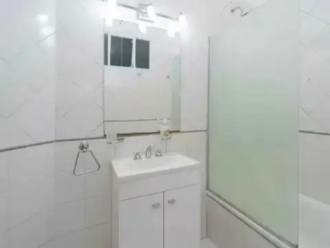 Marcelo .t De Alvear 400, Piso 1