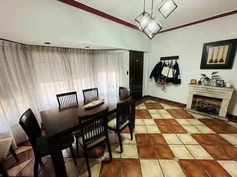 Casa en Venta en Olivos, USD 220.000