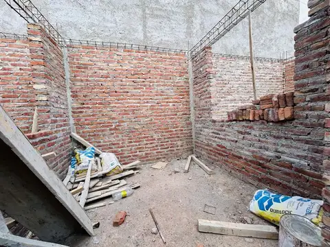 Casa 4 ambientes con 1 baño