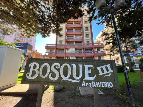 Avenida Arquitecto Jorge Bunge 500