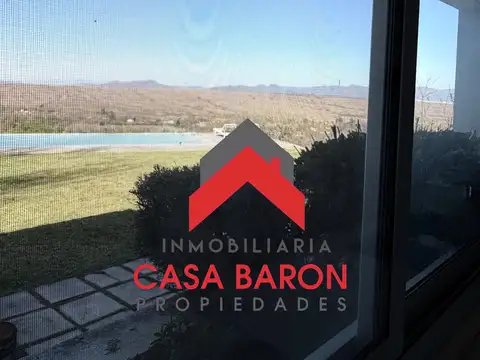Casa en Venta con 3 cocheras