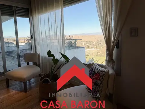 Casa 6 ambientes con 3 baños