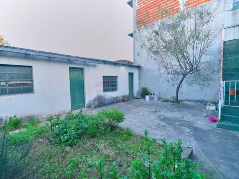 CASA EN VENTA FLORENCIO VARELA 2 DORMITORIOS PATIO