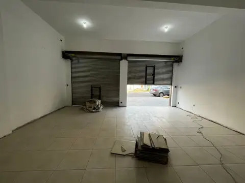 Local - Alquiler - Argentina, La Matanza - VALENTIN GOMEZ 3125