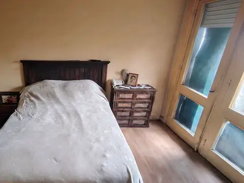 Depto Tipo Casa 3 ambientes con 2 baños