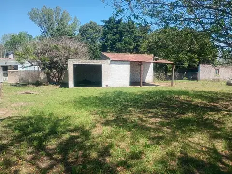 Casa en Venta con 3 cocheras