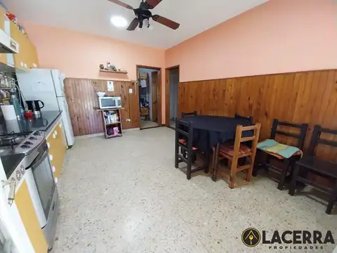 Casa en Venta con 3 cocheras