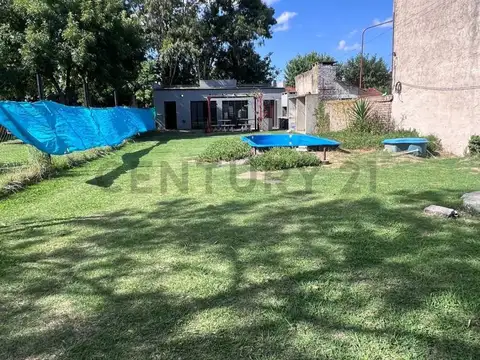 Casa 2 ambientes con 1 baño