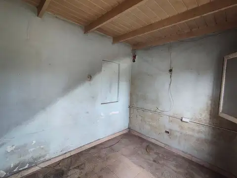 Casa 2 ambientes con 1 baño