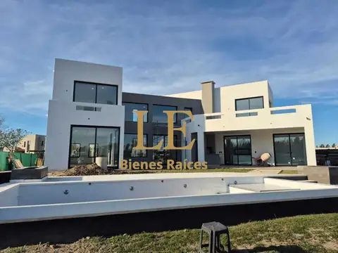 Venta casa Premium en San Matías a Laguna, Escobar