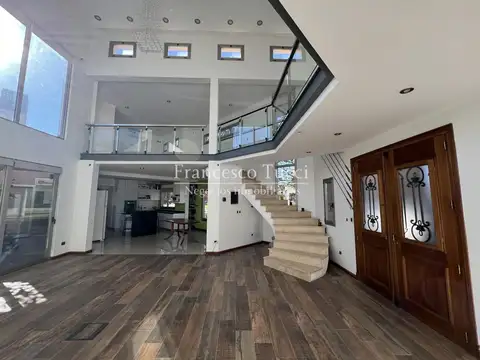 Casa en Venta en Moreno, USD 330.000