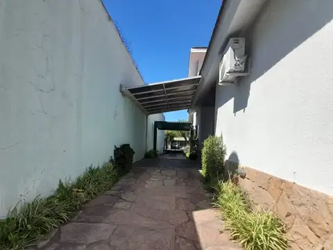 Casa en Venta en Ituzaingo, USD 750.000