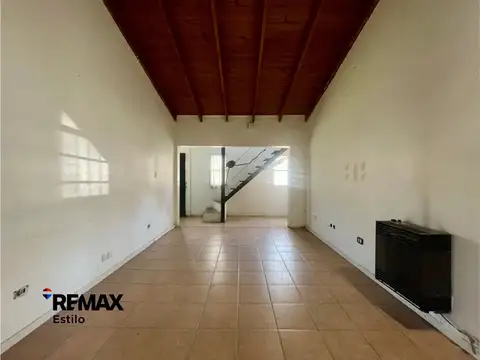 Casa de 3 dormitorios en venta La Plata–Los Hornos