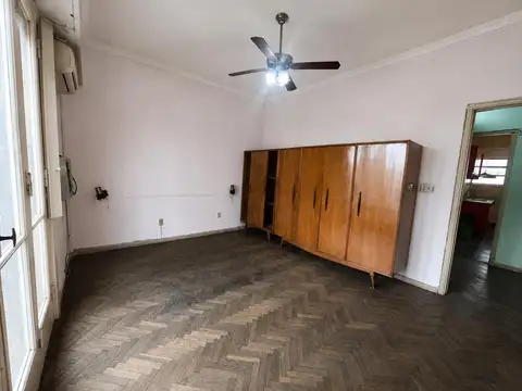Depto Tipo Casa en Venta 50 años