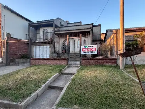 Casa en venta c/ cochera en Gualeguaychú