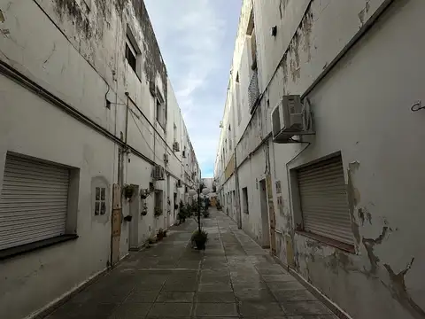 Bolanos 200, Piso PB