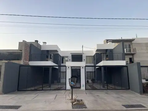 VENTA DEPARTAMENTO EN PB CON PATIO - MAIPU