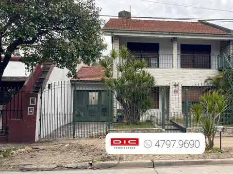 Casa 3 Dormitorios Venta - Florida Oeste