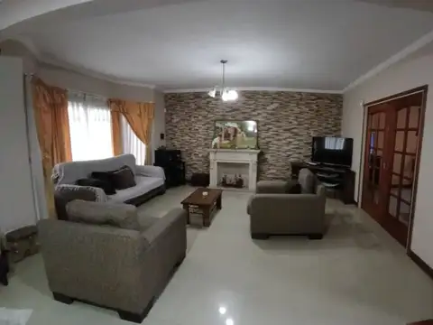 Casa en Venta en Tablada, USD 210.000