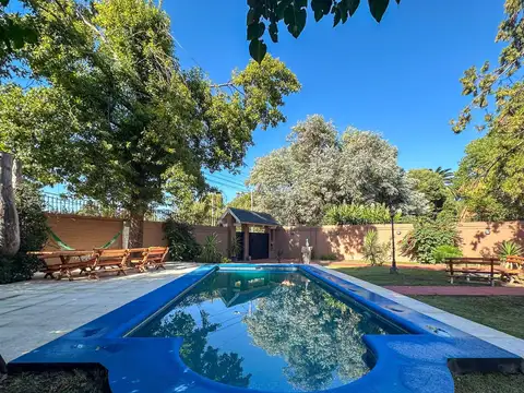 Casa en Venta con 1 cochera