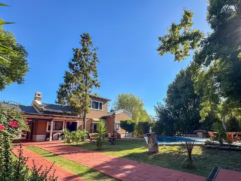 Casa quinta de 6 ambientes en Monte Grande con PILETA CLIMATIZADA   APTO CRÉDITO  