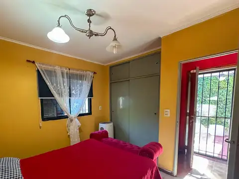 Casa quinta de 6 ambientes en Monte Grande con PILETA CLIMATIZADA   APTO CRÉDITO  