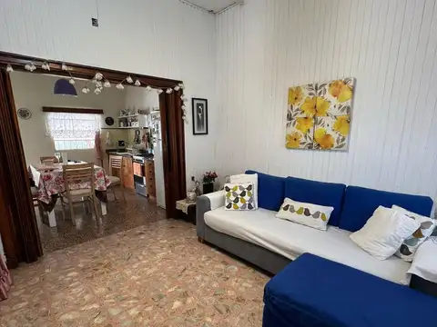 Casa 3 ambientes con 1 baño