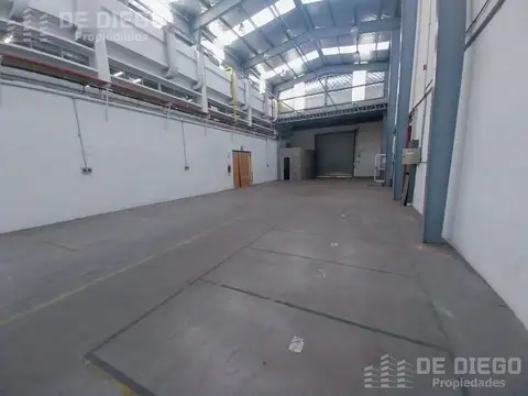Deposito Industrial en alquiler de 700 m2 cubiertos, La Tablada, La Matanza.
