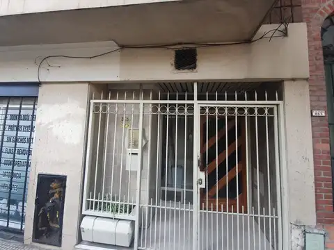 DEPARTAMENTO 2 AMB. - MUY LUMINOSO - MUY BUENA UBICACION - BALCON