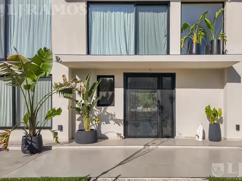 Casa en Venta en Santa Barbara, USD 1.200.000
