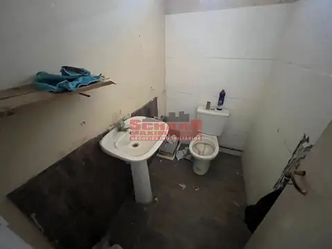 Galpon en Venta 46  mts Fondo