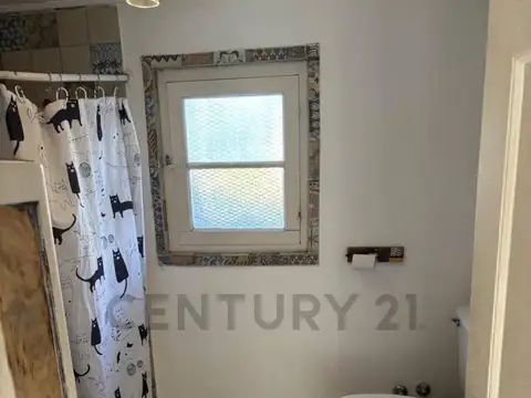 Casa 5 ambientes con 2 baños