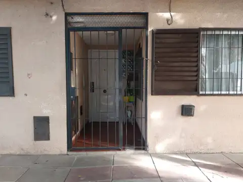 VENTA DE PH 2 AMBIENTES  MORÓN