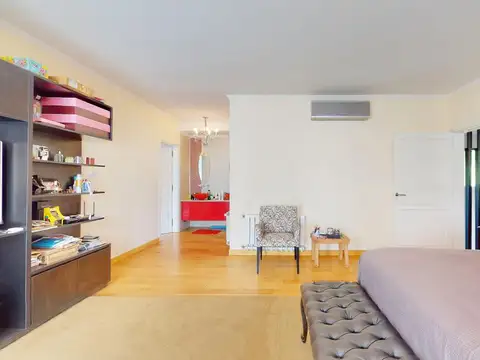 Casa en Venta con 4 cocheras