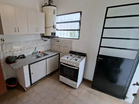 Casa en Alquiler con 2 cocheras