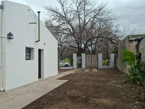 Casa en Alquiler en City Bell, $ 900.000