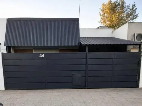 CASA EN VENTA EN CHIVILCOY