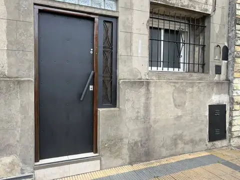 ALQUILER | PH DE 3 AMBIENTES EN VALENTÍN ALSINA