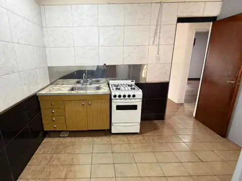 Casa en Alquiler en Valentín Alsina, $ 850.000