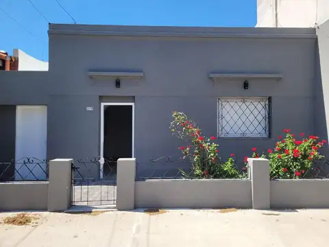 VENTA EXCELENTE CASA LOTE PROPIO DE 5 AMB, VILLA BALLESTER