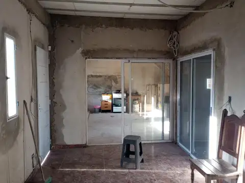 Casa 3 ambientes con 1 baño