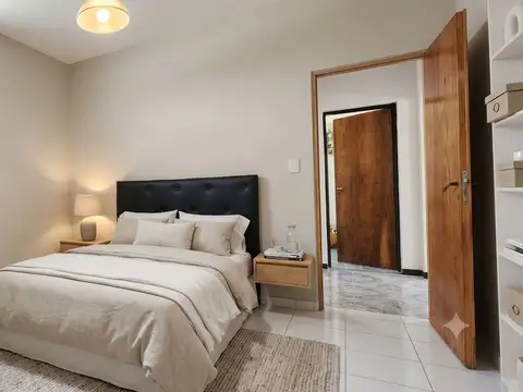 Casa 3 amb en venta en Lanús con cochera y patio